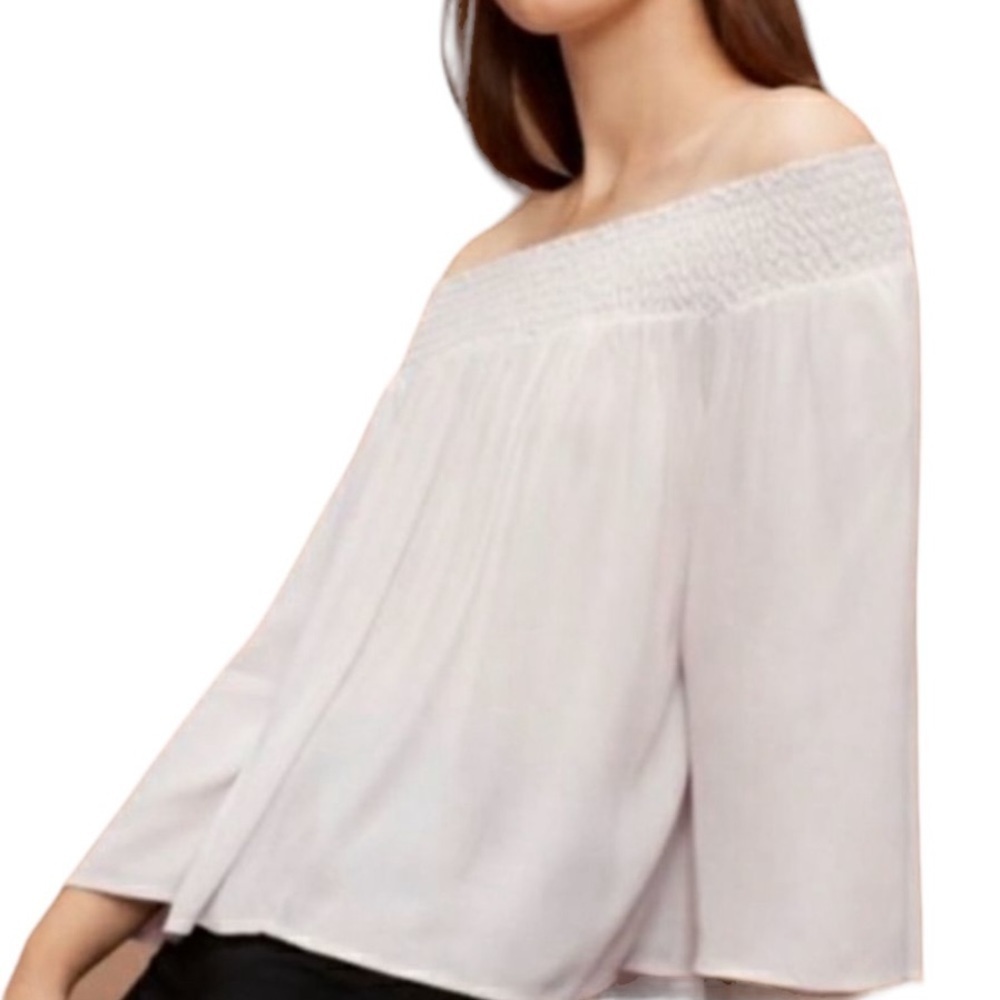 Talula Aritzia off the shoulder cropped ruched blouse size S excellent condition